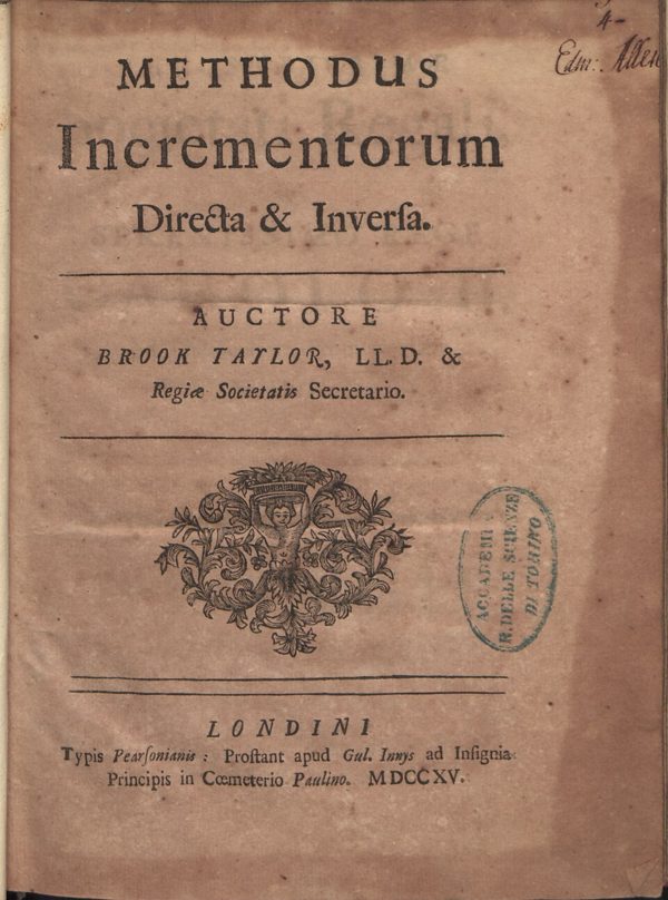 『증분법(Methodus Incrementorum Directa et Inversa)』(런던, 1715) 표지. 저자 이름 아래에 왕립학회 서기라는 직함이 적혀 있다. 출처: Wikimedia Commons(BEIC 디지털 도서관 소장본), 퍼블릭 도메인